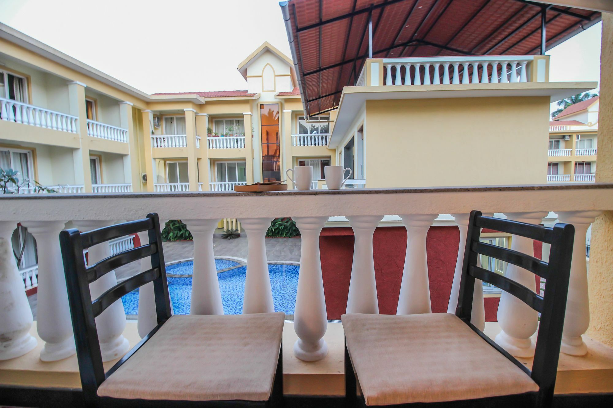 Oyo 10801 Home Pool View 2Bhk Сиолим Экстерьер фото