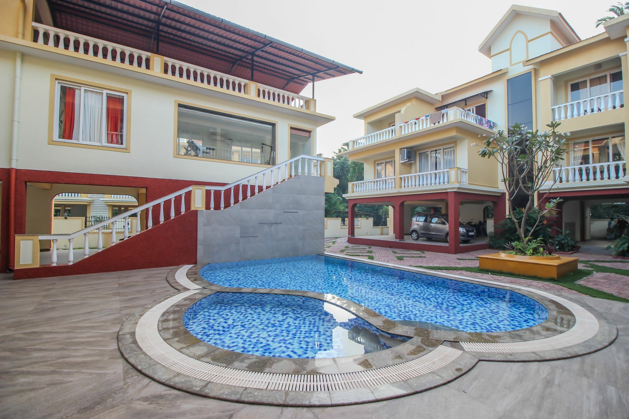 Oyo 10801 Home Pool View 2Bhk Сиолим Экстерьер фото